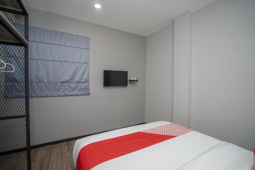 Oyo 568 Rajawali Homestay Palembang Exterior photo